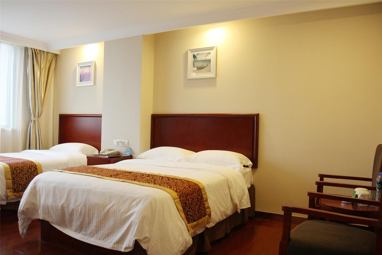 Greentree Jingan District Qipu Road Tiantong Road Subway Station Express 3* Shanghai